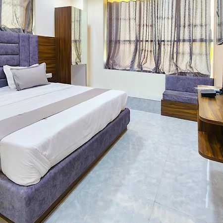 Hotel Nova Blue Ahmedabad Luaran gambar
