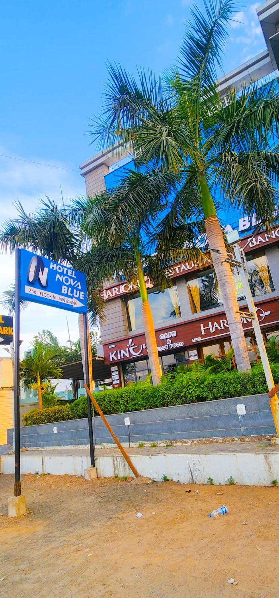 Hotel Nova Blue Ahmedabad Luaran gambar
