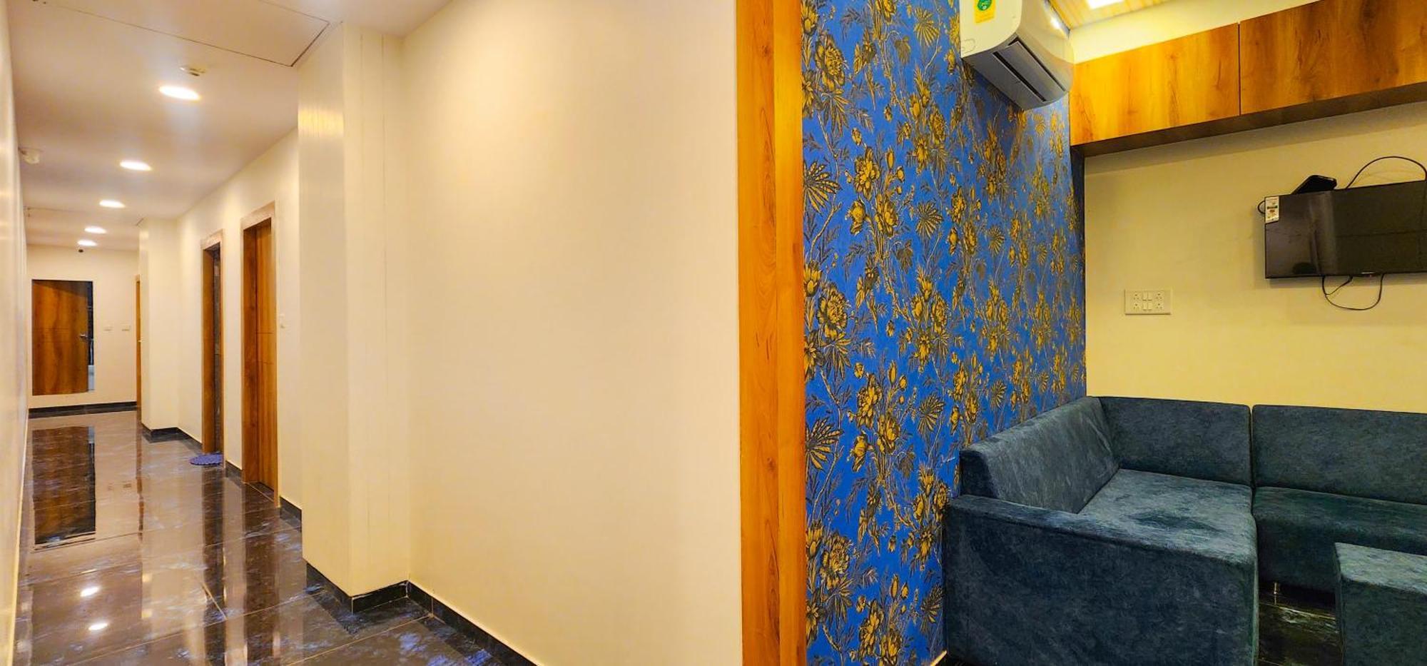 Hotel Nova Blue Ahmedabad Luaran gambar