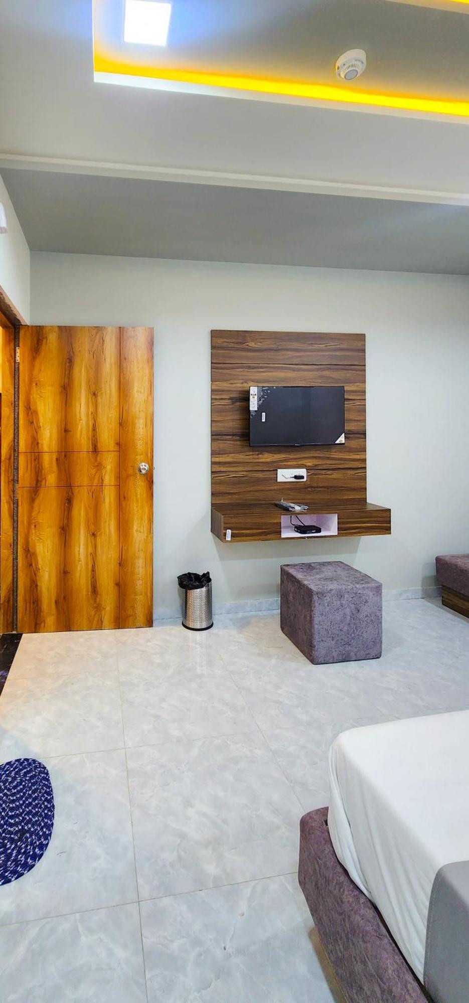 Hotel Nova Blue Ahmedabad Luaran gambar