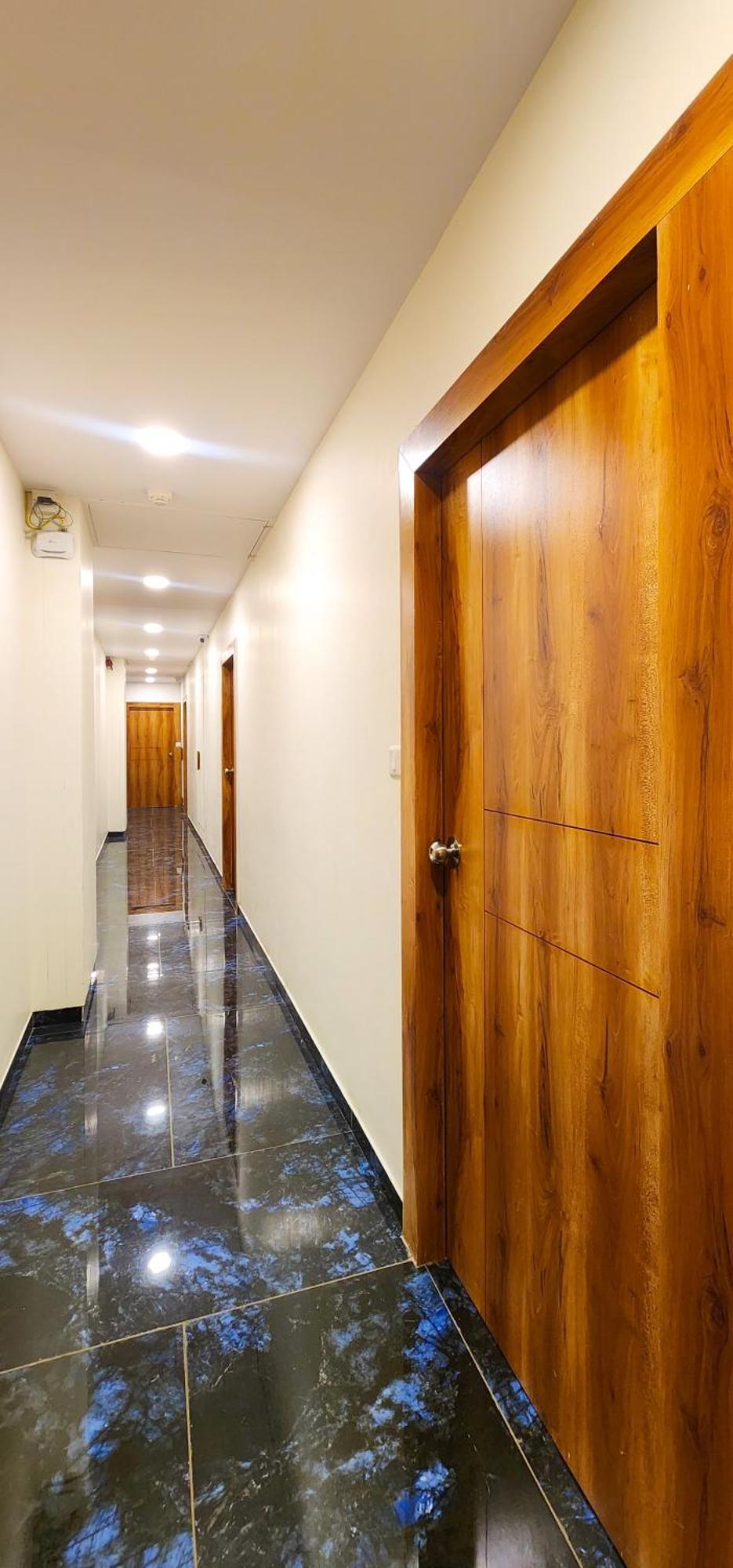 Hotel Nova Blue Ahmedabad Luaran gambar
