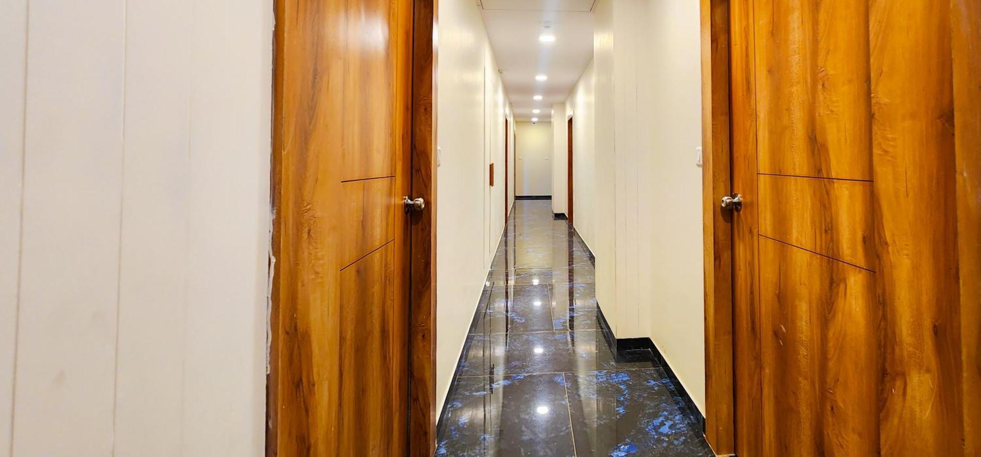 Hotel Nova Blue Ahmedabad Luaran gambar