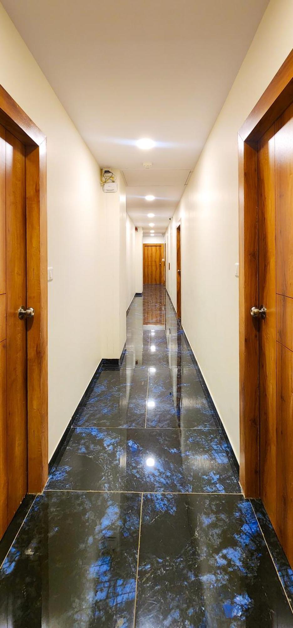 Hotel Nova Blue Ahmedabad Luaran gambar