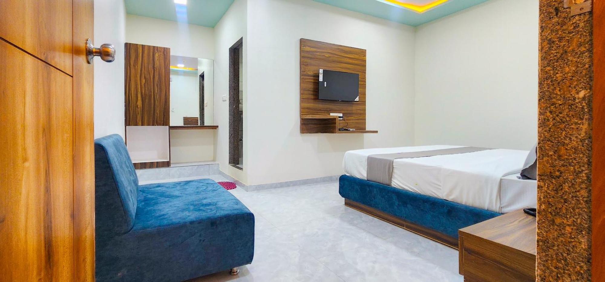 Hotel Nova Blue Ahmedabad Luaran gambar